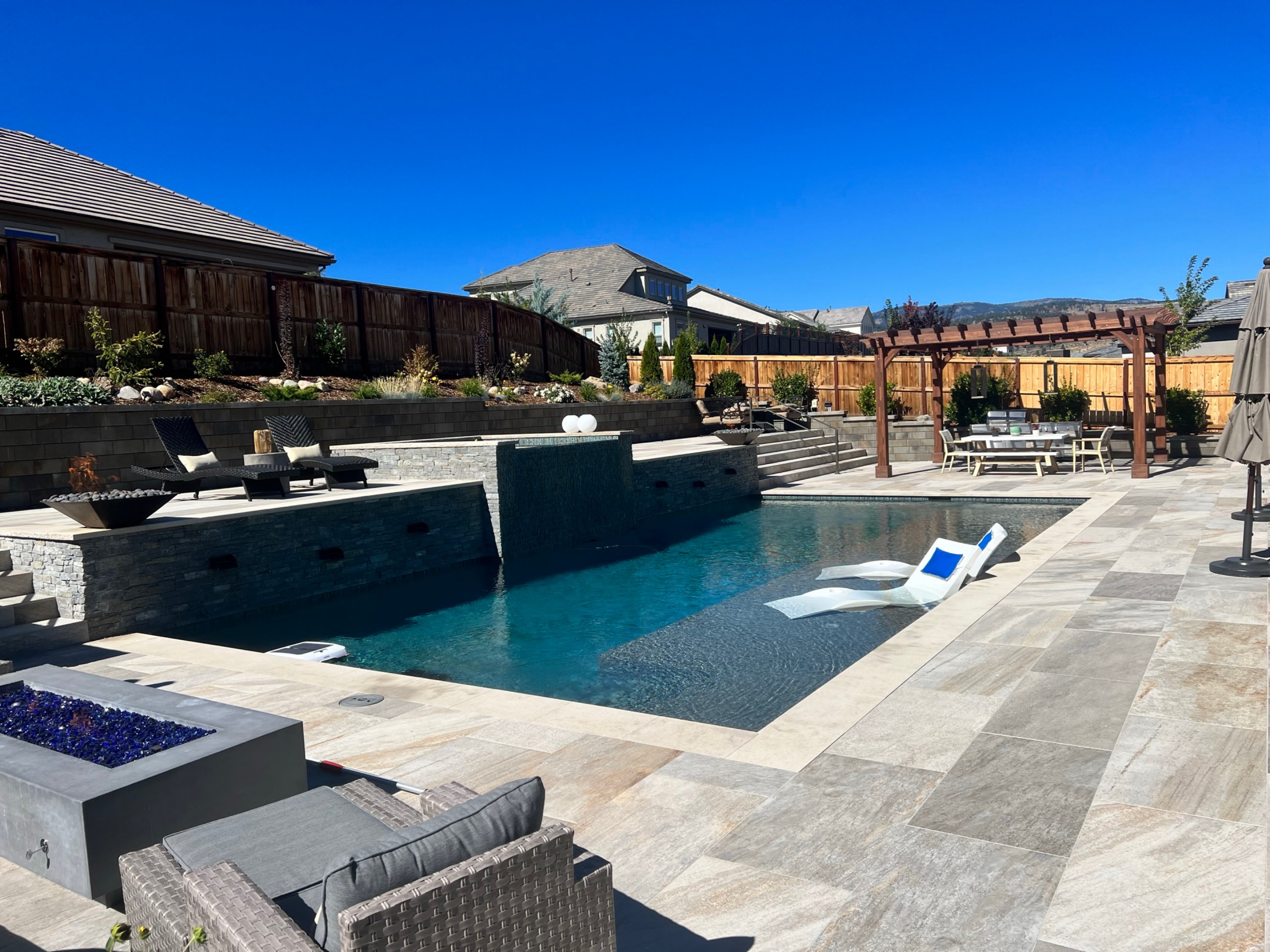 Cal Neva Pool & Spa Inc Logo